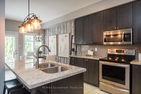 Photo 12 at 2377 Stone Glen Crescent, WM Westmount, Oakville