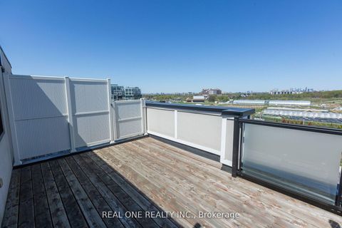 Photo 20 at 203 Downsview Park Boulevard, CFB, Toronto