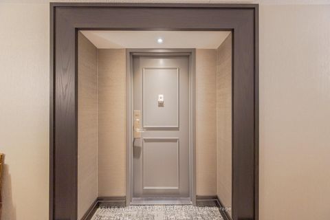 Photo 1 at 401 - 7460 Bathurst Street, Brownridge, Vaughan