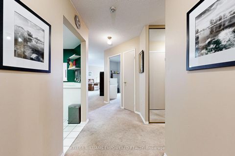 Photo 3 at 401 - 7460 Bathurst Street, Brownridge, Vaughan