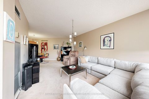 Photo 17 at 401 - 7460 Bathurst Street, Brownridge, Vaughan