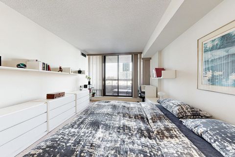 Photo 20 at 401 - 7460 Bathurst Street, Brownridge, Vaughan