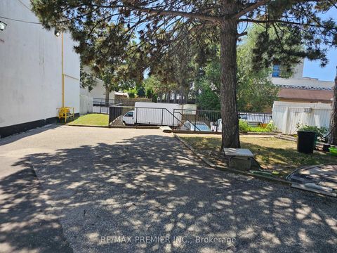 Photo 3 at Unit 78 - 2901 Jane Street, Jane Heights, Toronto Photo 3 at Unit 78 - 2901 Jane Street, Jane Heights, Toronto