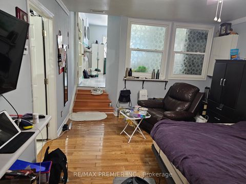 Photo 6 at Unit 78 - 2901 Jane Street, Jane Heights, Toronto