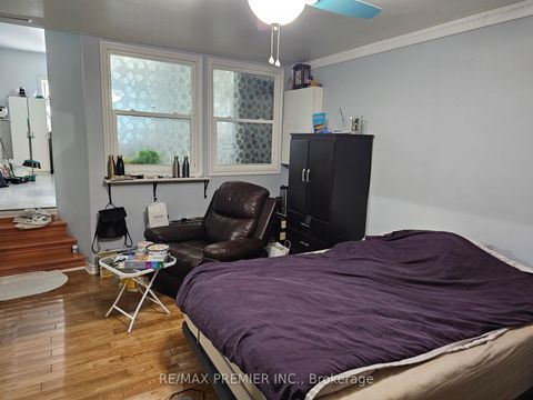Photo 7 at Unit 78 - 2901 Jane Street, Jane Heights, Toronto