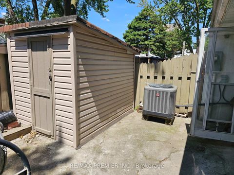 Photo 14 at Unit 78 - 2901 Jane Street, Jane Heights, Toronto