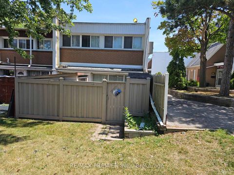Photo 16 at Unit 78 - 2901 Jane Street, Jane Heights, Toronto