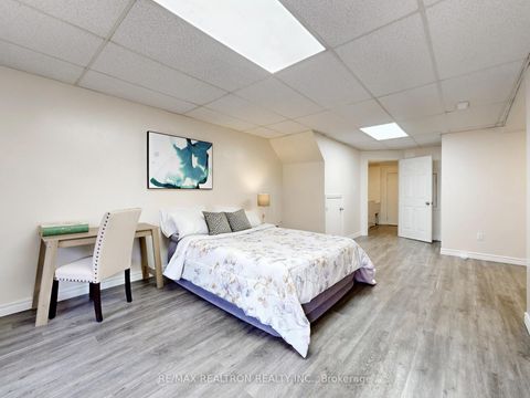 Photo 36 at 8 Coburg Crescent, Langstaff, Richmond Hill