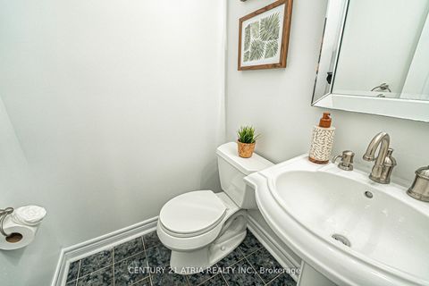 Photo 17 at 91 - 23 Observatory Lane, Observatory, Richmond Hill