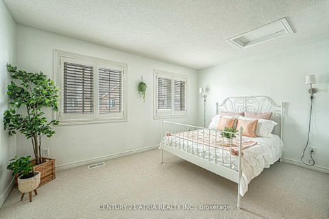 Photo 20 at 91 - 23 Observatory Lane, Observatory, Richmond Hill