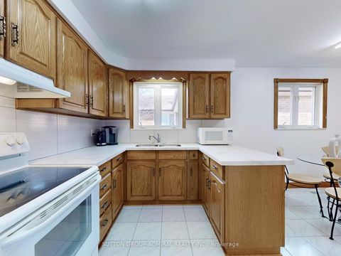 Photo 14 at 36 Bluehaven Crescent, Humbermede, Toronto
