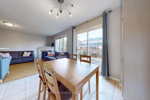 Photo 12 at 4 Kalmar Crescent, Oak Ridges, Richmond Hill