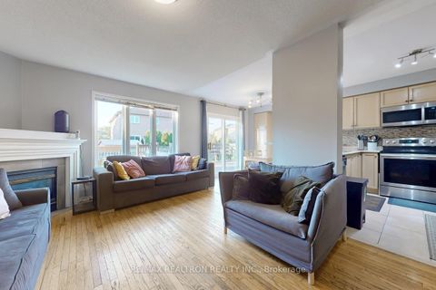 Photo 19 at 4 Kalmar Crescent, Oak Ridges, Richmond Hill Photo 19 at 4 Kalmar Crescent, Oak Ridges, Richmond Hill