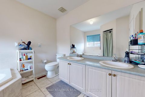 Photo 28 at 4 Kalmar Crescent, Oak Ridges, Richmond Hill