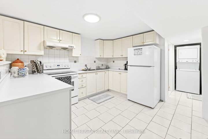 Photo 40 at 28 Glenheather Terrace, Rouge E11, Toronto