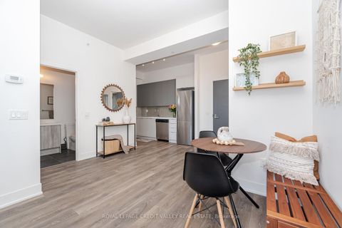 Photo 9 at 211 - 2908 Highway 7 Road, Concord, Vaughan