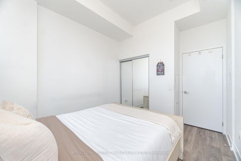 Photo 15 at 211 - 2908 Highway 7 Road, Concord, Vaughan