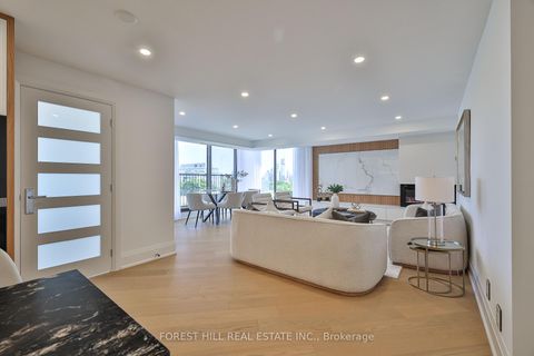 Photo 2 at 808 - 447 Walmer Road, Forest Hill South, Toronto