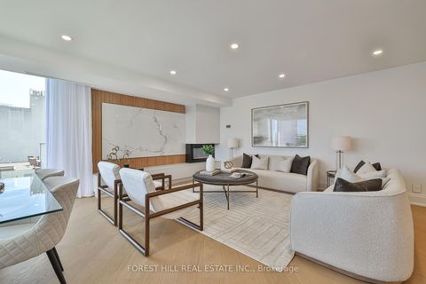 Photo 3 at 808 - 447 Walmer Road, Forest Hill South, Toronto