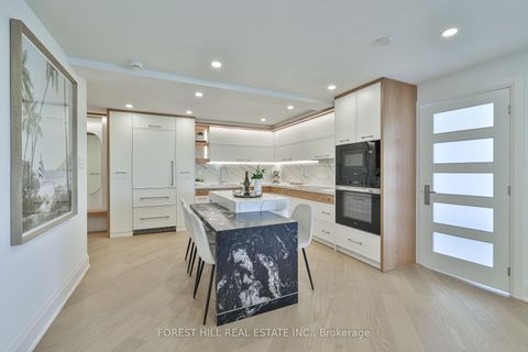 Photo 6 at 808 - 447 Walmer Road, Forest Hill South, Toronto