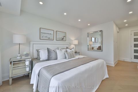Photo 17 at 808 - 447 Walmer Road, Forest Hill South, Toronto