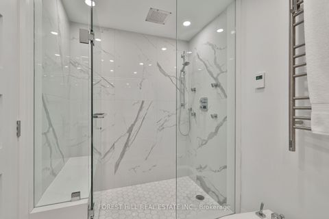 Photo 20 at 808 - 447 Walmer Road, Forest Hill South, Toronto