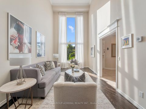 Photo 4 at 88 Ventura Way, Beverley Glen, Vaughan