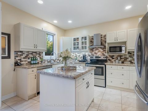 Photo 11 at 88 Ventura Way, Beverley Glen, Vaughan
