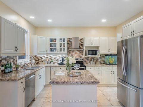 Photo 12 at 88 Ventura Way, Beverley Glen, Vaughan