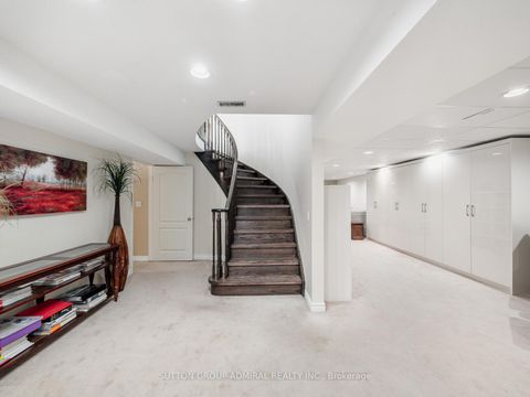 Photo 32 at 88 Ventura Way, Beverley Glen, Vaughan