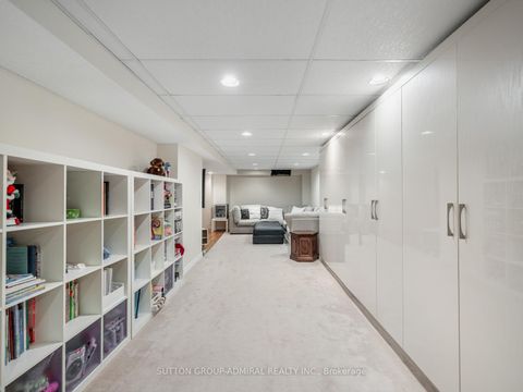 Photo 34 at 88 Ventura Way, Beverley Glen, Vaughan