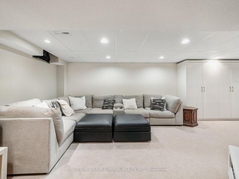 Photo 35 at 88 Ventura Way, Beverley Glen, Vaughan