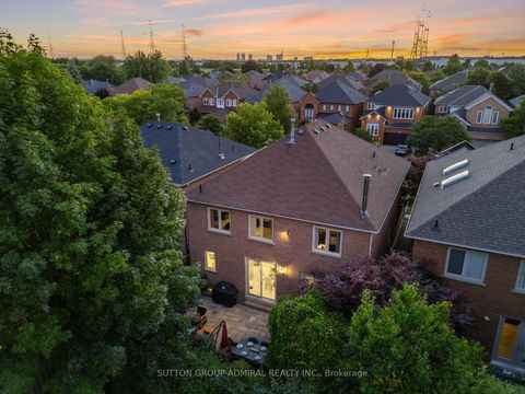 Photo 44 at 88 Ventura Way, Beverley Glen, Vaughan