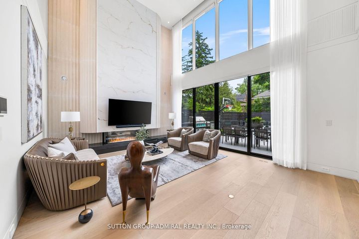 Photo 9 at 335 Lytton Boulevard, Lawrence Park South, Toronto