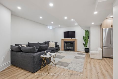 Photo 31 at 8 Larkin Avenue, Nobleton, King