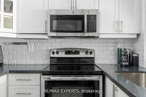 Photo 8 at 206 - 1000 Sheppard Avenue W, Bathurst Manor, Toronto