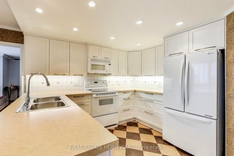 Photo 10 at 804 - 130 Carlton Street, South St. James Town, Toronto