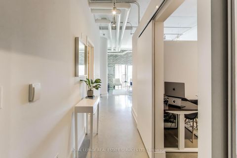Photo 4 at 507 - 2 Fieldway Road, City Centre West, Toronto
