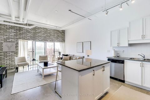 Photo 5 at 507 - 2 Fieldway Road, City Centre West, Toronto