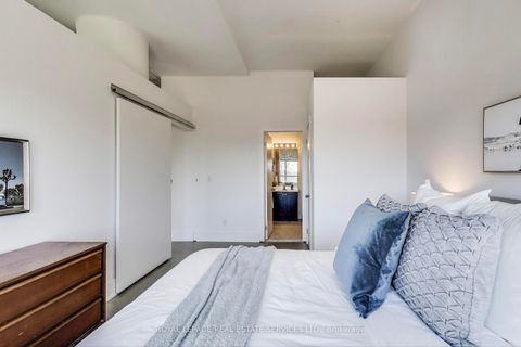 Photo 13 at 507 - 2 Fieldway Road, City Centre West, Toronto