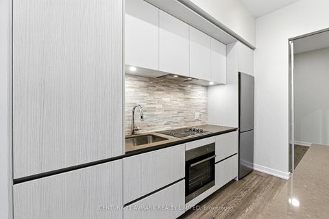 Photo 11 at 305 - 34 TUBMAN Avenue, Regent Park, Toronto