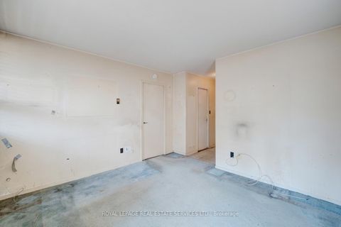 Photo 12 at 509 - 40 Homewood Avenue, South St. James Town, Toronto