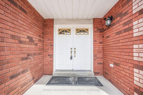 Photo 1 at 132 James Street, Ardagh, Barrie