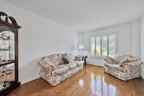 Photo 4 at 132 James Street, Ardagh, Barrie