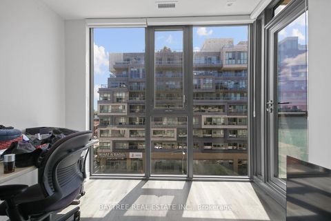 Photo 3 at 613 - 840 St Clair Avenue W, Oakwood Village, Toronto