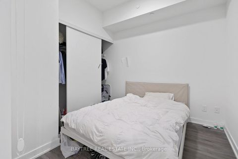 Photo 8 at 613 - 840 St Clair Avenue W, Oakwood Village, Toronto Photo 8 at 613 - 840 St Clair Avenue W, Oakwood Village, Toronto