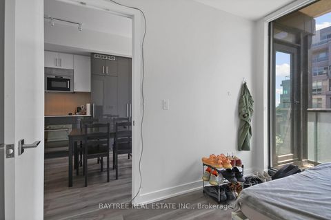 Photo 13 at 613 - 840 St Clair Avenue W, Oakwood Village, Toronto