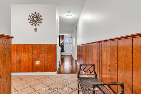 Photo 3 at 305 - 155 Leeward Glenway, Flemingdon Park, Toronto