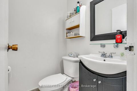 Photo 17 at 305 - 155 Leeward Glenway, Flemingdon Park, Toronto