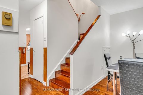 Photo 20 at 305 - 155 Leeward Glenway, Flemingdon Park, Toronto